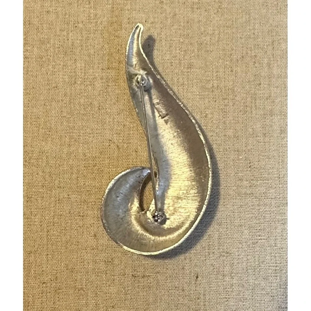 Vintage Crown Trifari Silver‎ Tone Swirl Leaf Brooch Pin Brushed Polished 2.75